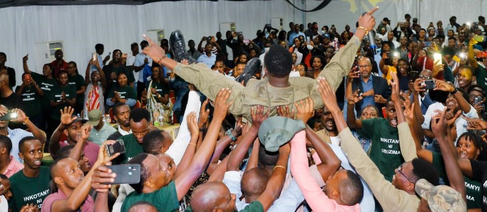 Umuhanzi Bonhomme yishimiwe n