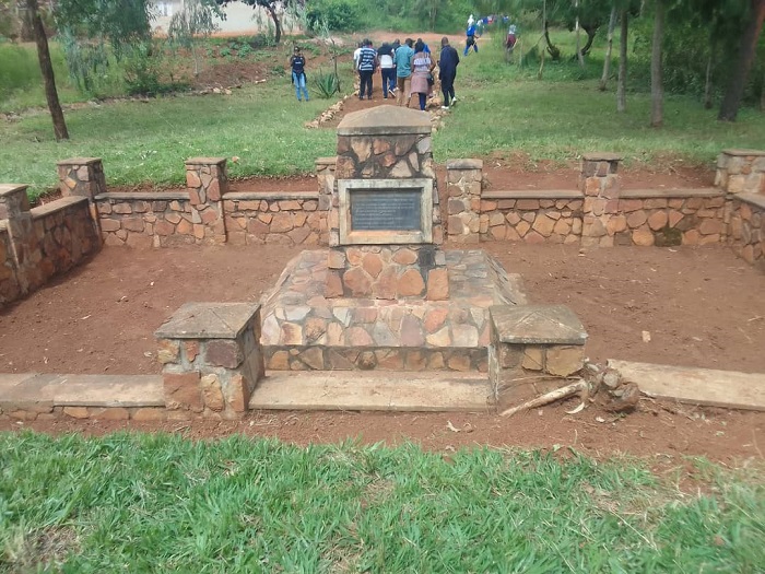 Abarokotse Jenoside buri mwaka bajya kuhakora isuku