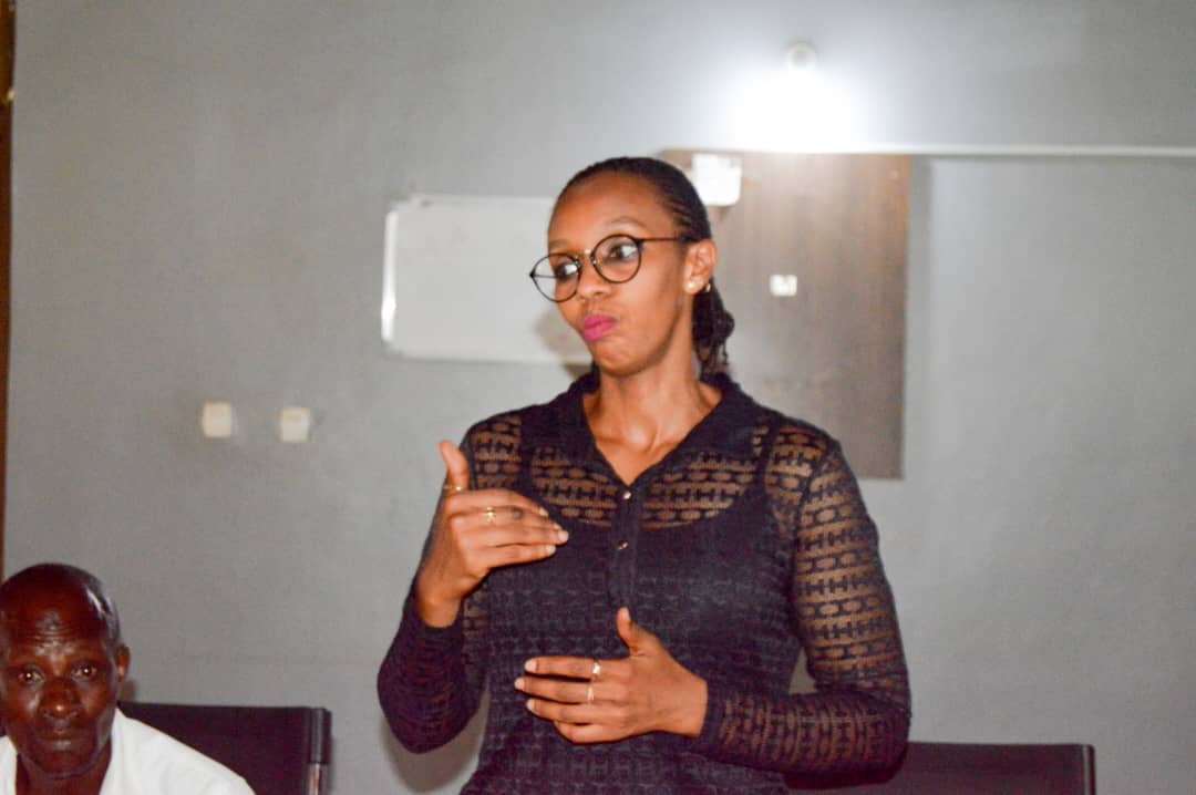 Umuyobozi wa Body Max Boxing Club, Asmini Emma avuga ko bafashije umutoza kongera ubumenyi ngo bazamure urwego rw'ikipe 