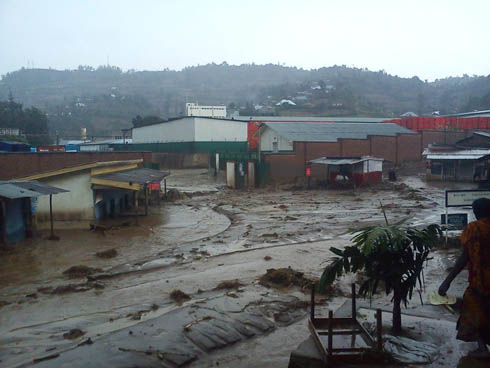 Amazu ya Bralirwa nayo yinjiwemo n'ibyondo.