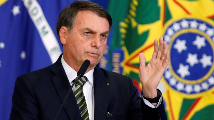 Perezida Bolsonaro wa Brazil ashinja OMS kubogama akavuga ko ashobora kugera ikirenge mu cya Perezida wa Amerika agahagarika imikoranire na OMS