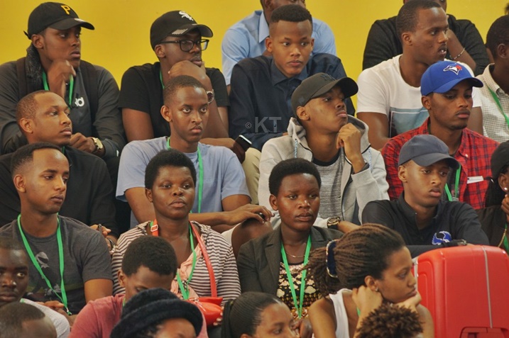 Brian Kagame,umuhungu wa Perezida Kagame, na we ari mu rubyiruko rwiga mu mahanga rwitabiriye iri torero.