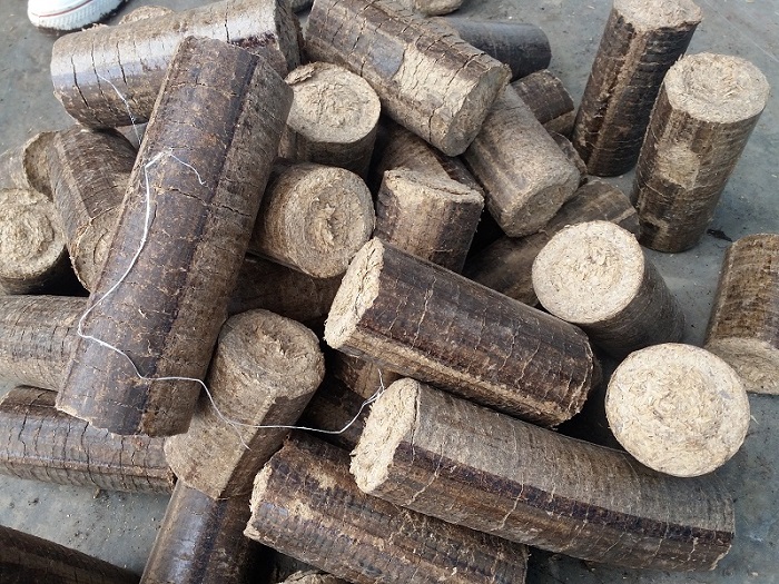 Briquettes ni zo zigiye gucanwa ahari hasigaye hacanwaga inkwi