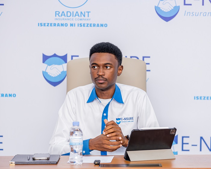 Bruno Musinguzi avuga ko bakoze uburyo bw'ikoranabuhanga bufasha abantu kubona serivisi z'ubwishingizi batavunitse