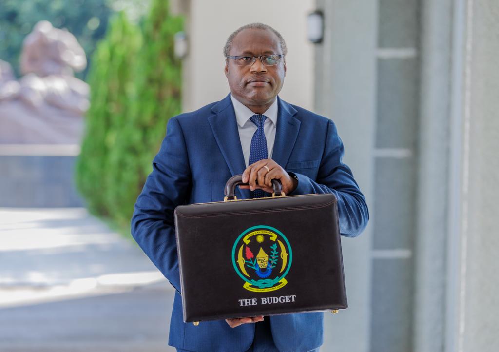 Minisitiri w'Imari n'Igenamigambi, Dr Uzziel Ndagijimana aherutse kumurika ibikubiye mu ngengo y'imari y'umwaka wa 2023-2024