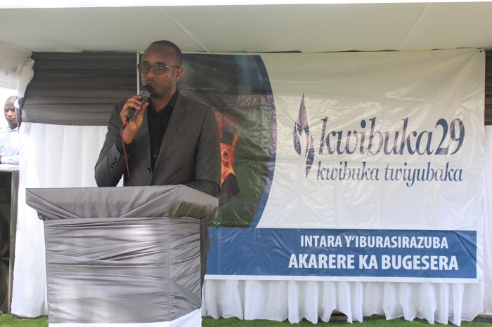 Meya Mutabazi avuga ko iki ari igihe cyo guhangana n'abapfobya bakanagoreka amateka ya Jenoside 