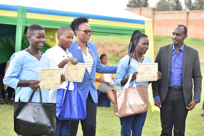 Umunyamabanga wa Leta Ingabire Assumpta yifatanyije nabo muri uyu muhango