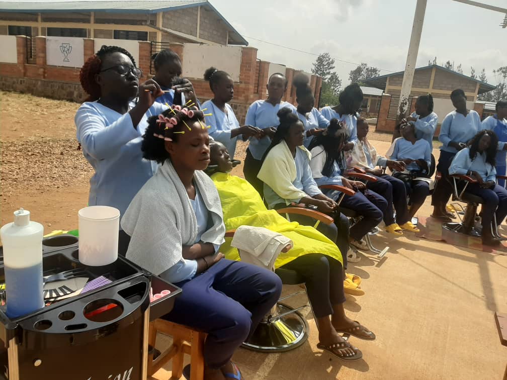 Imyuga bize izabafasha kuva mu ngeso mbi biteze imbere