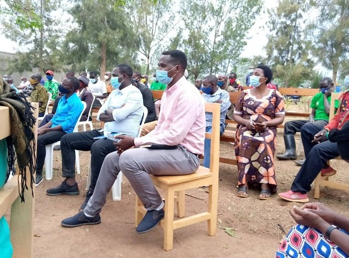 Abaturage barasabwa gukomeza imirimo ariko bazirikana Covid-19 kuko igihari