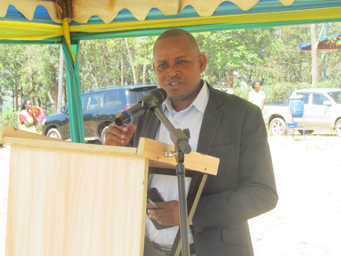 Rutaganda avuga ko nta kindi babona baha Igihugu uretse amaboko yabo