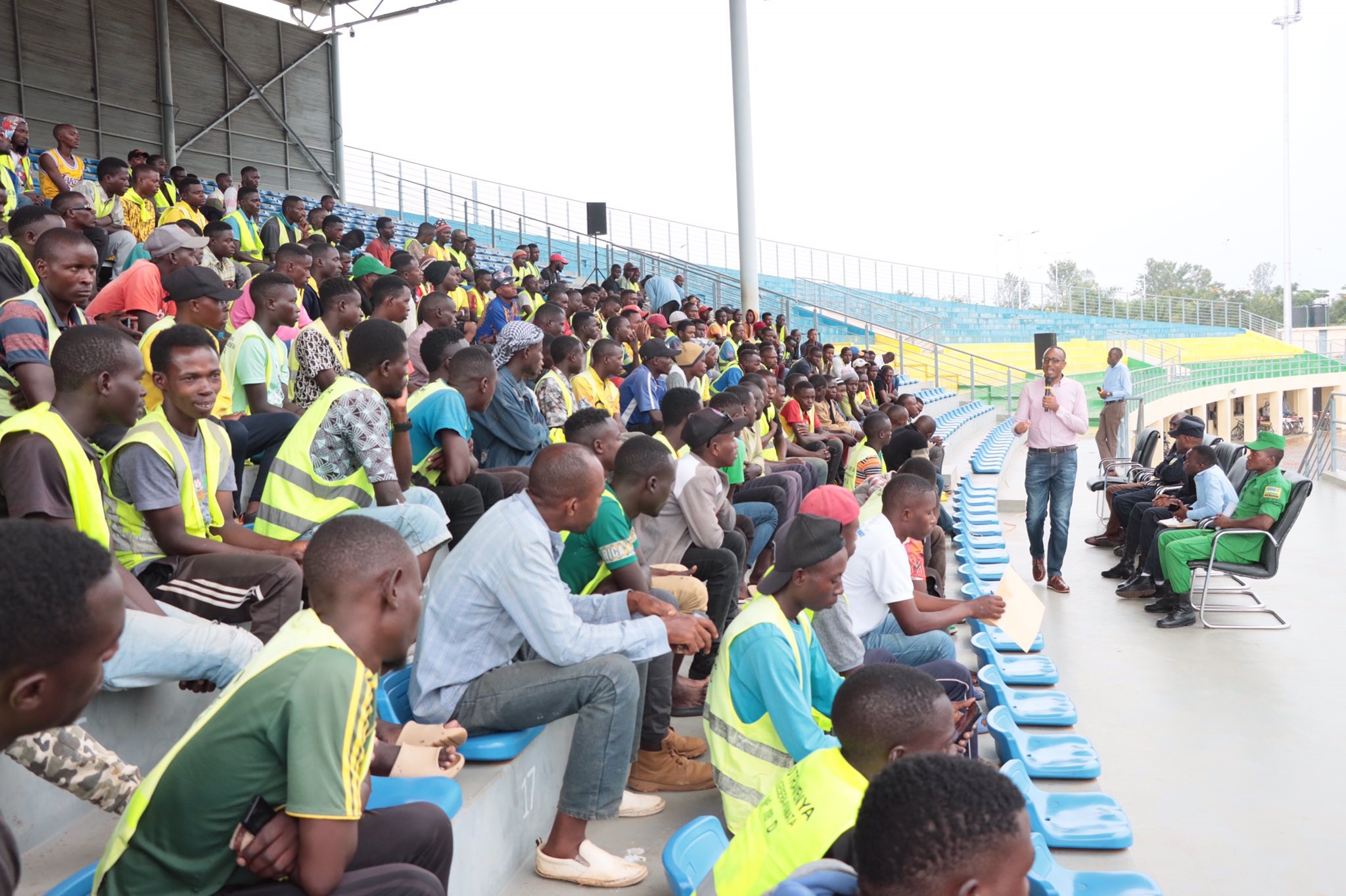 Meya Mutabazi aganiriza abanyonzi