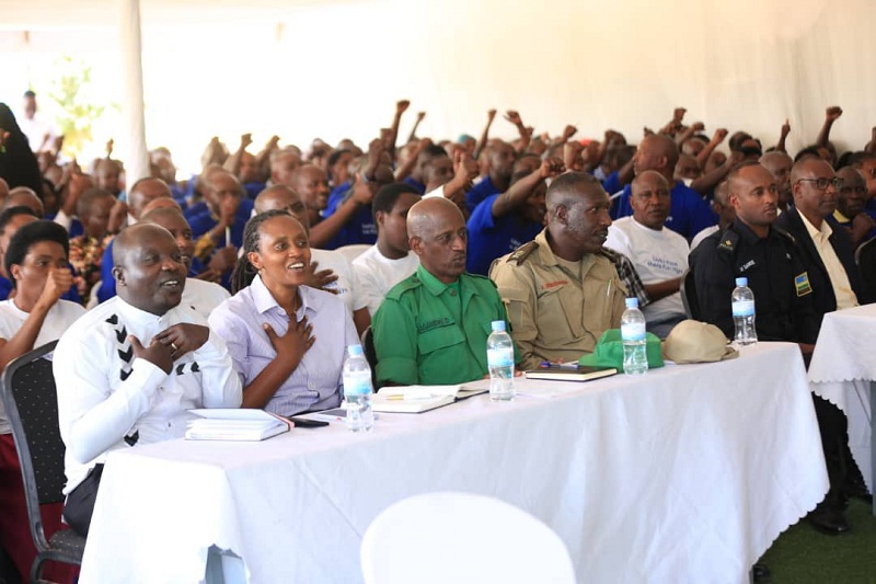 Abayobozi basabwe kurinda abaturage gusiragira