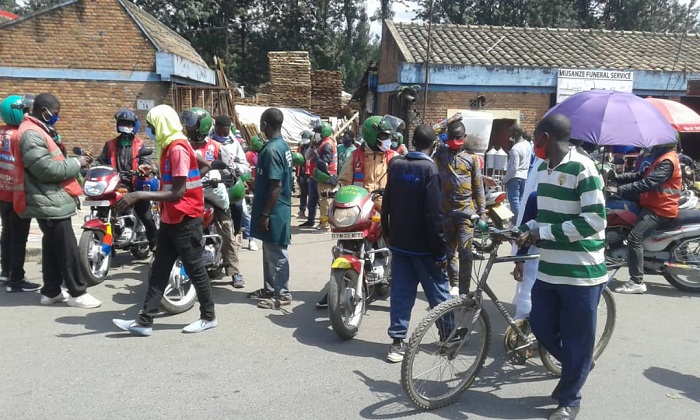 Bamwe bari bagize ngo ubwo moto zemerewe n'amagare aremerewe
