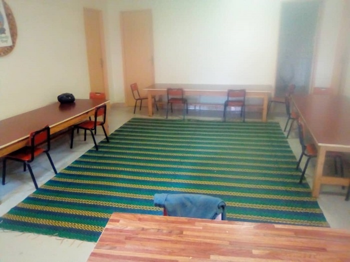 Icyumba abana bato bariramo