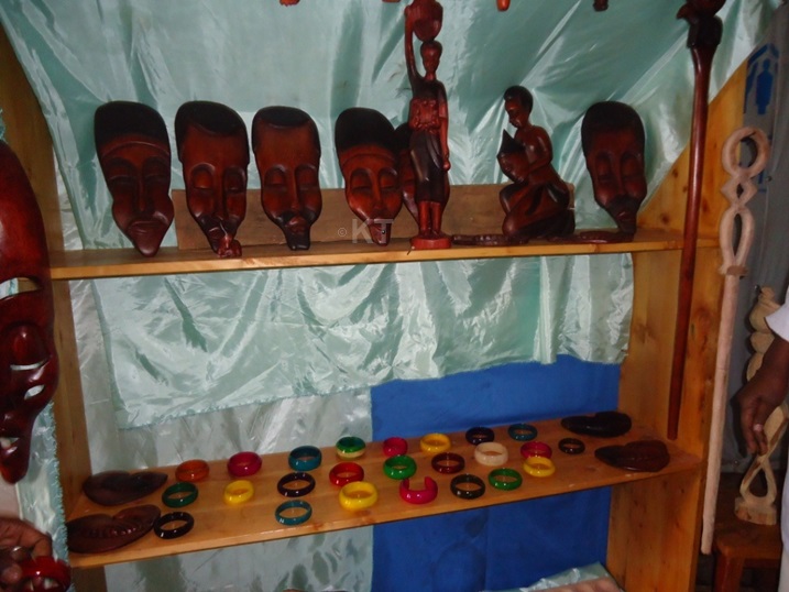 Bumwe mu bukorikori bakora.