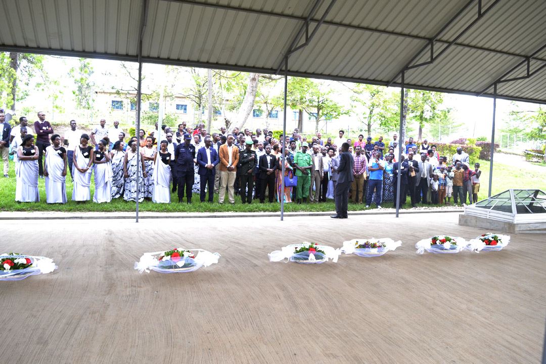 Bunamiye Abatutsi bashyinguye mu rwibutso rwa Ruhango