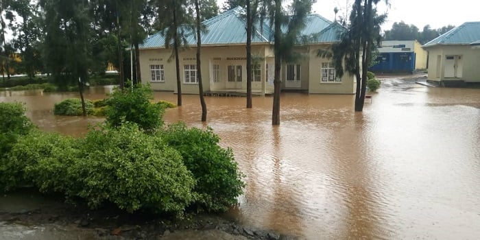 Ibiro by'Umurenge wa Rugarama mu Karere ka Burera byangizwa n'amazi ava mu Birunga
