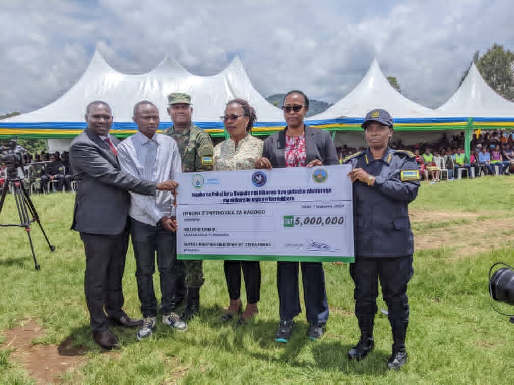 Urubyiruko rwashyikirijwe inkunga ya Miliyoni 5Frw