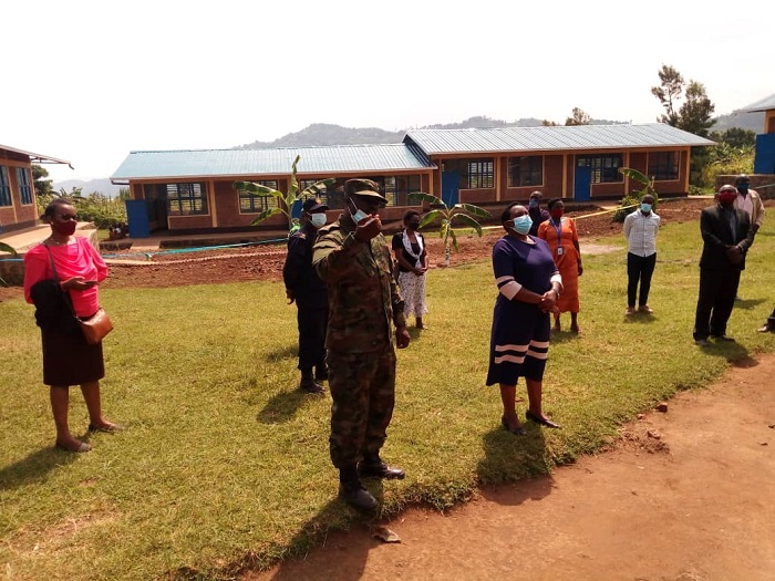 Ibyumba by'amashuri byafunguwe bigiye kurwanya ubucucike n'ingendo ndende abana bakoraga