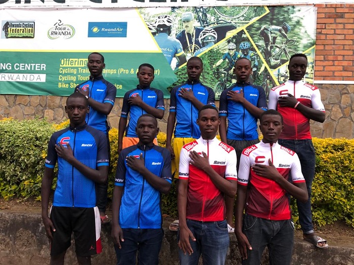 Twin Lakes Cycling Club yamaze kubona ibyangombwa