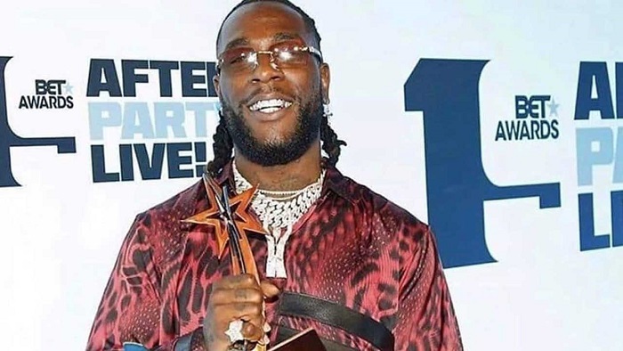 Burna Boy yegukanye igihembo nk'umuhanzi w'umunyamahanga wigaragaje