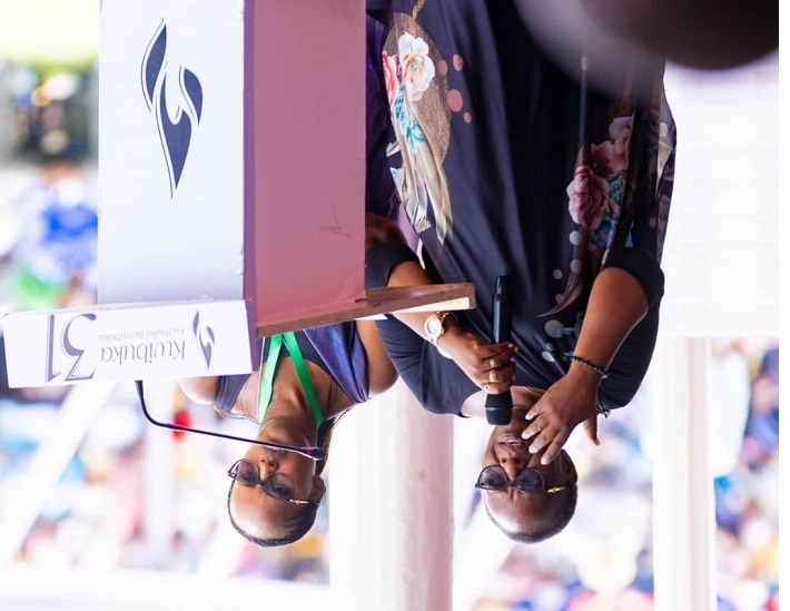 Nyirahonora Theophila (ufashe micro) yatanze ubuhamya ku buzima bushaririye yanyuzemo 