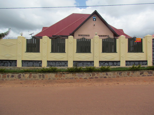 Iyi niyo nyubako ijyanye n'igihe.