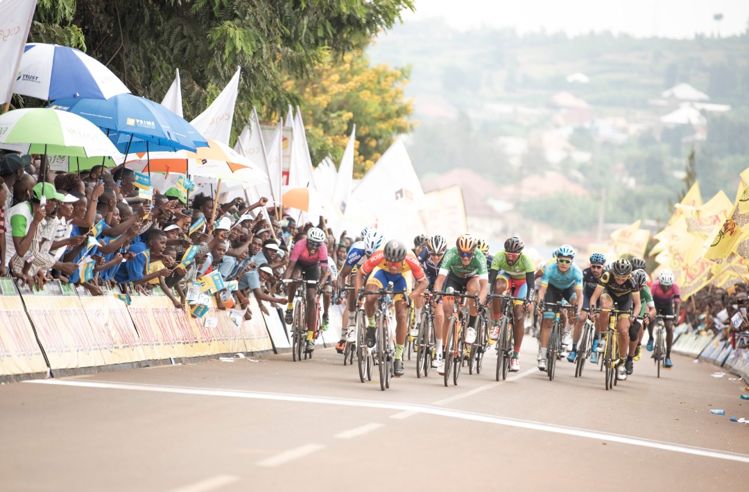 Igikundi cy'abakinnyi gitanguranwa kurenga umurongo