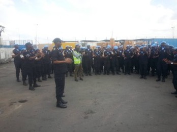 Abapolisi babanje guhabwa impanuro mbere yo kwerekeza muri Sudani y