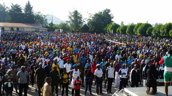 Imbaga y'abaturage bitabiriye siporo ya bose