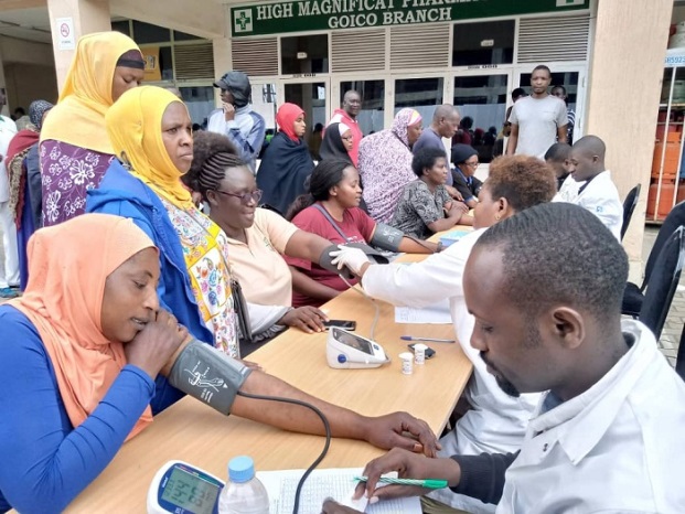 Abakozi b'ibitaro bikuru bya Ruhengeri bapimye abitabiriye siporo indwara zinyuranye