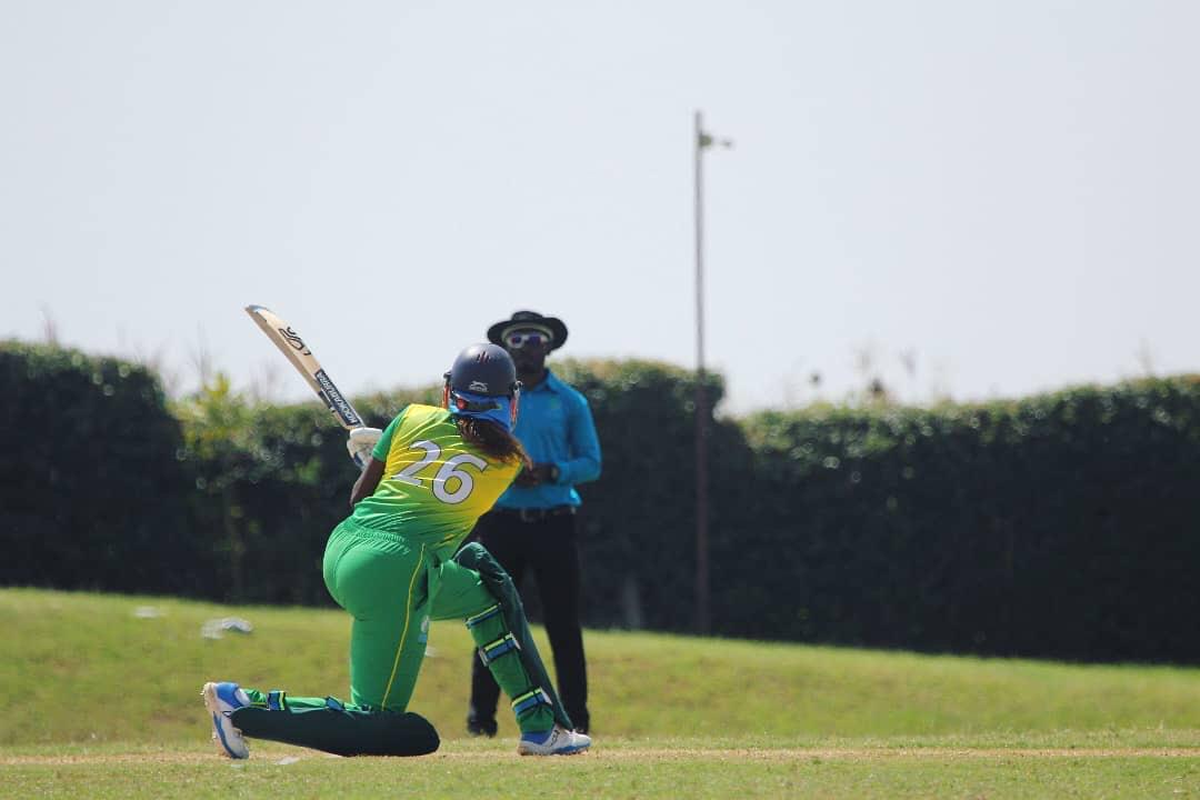 Uwamahoro Cathia asanzwe ari umukinnyi w'ikipe y'igihugu y'abagore