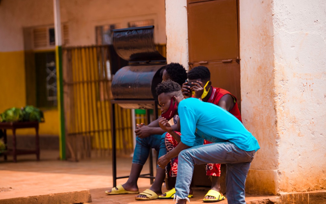 Aba bo ngo Guma mu Rugo ntibareba