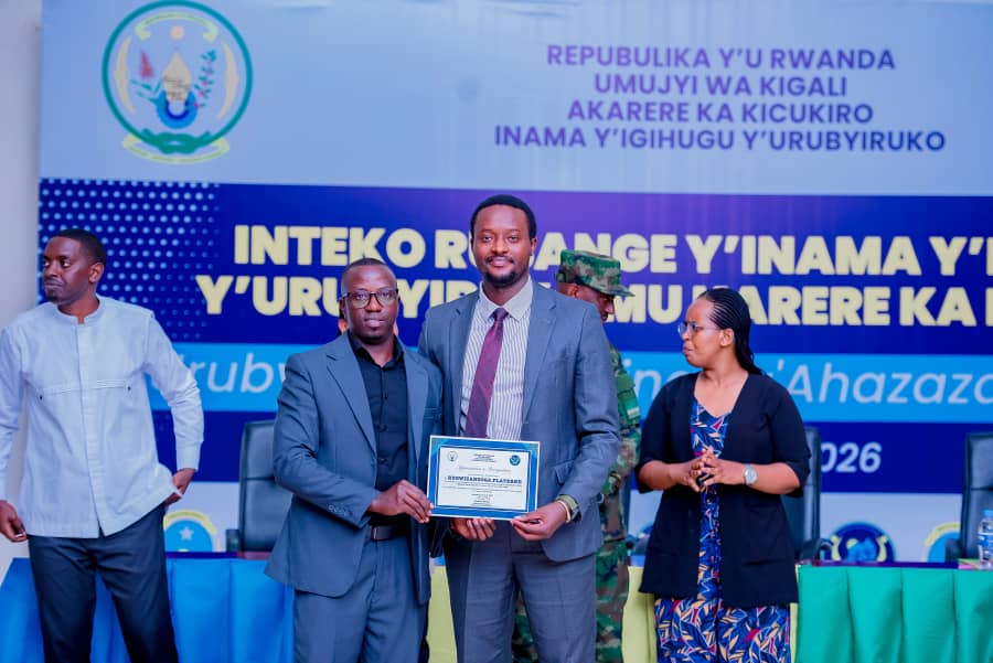 Urubyiruko rwagiye rurangwa n'ibikorwa by'indashyikirwa rwashimiwe