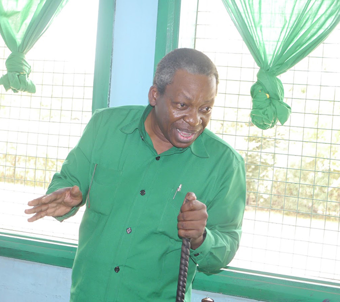 Charles Makongoro Nyerere umuhungu wa Mwalimu Julius Nyerere yanenze uku kutitabira kw'Abadepite b'Abarundi avuga ko ari ubuswa bakoze 