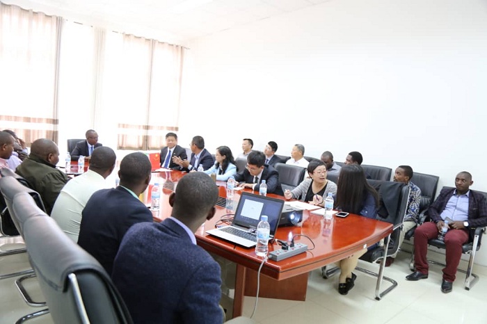 Intumwa zaturutse muri Minisiteri y'Uburezi mu Bushinwa mu biganiro n'Ubuyobozi bwa IPRC-Musanze