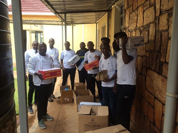 Nubwo batekereza ko impano bazaniye abarwayi ari nkeya abarwayi bazishimye