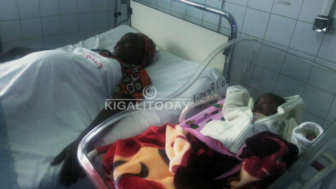 Uyu mubyeyi yishimiye kubyara kuri Noheri ahita yita umwana we Taicha