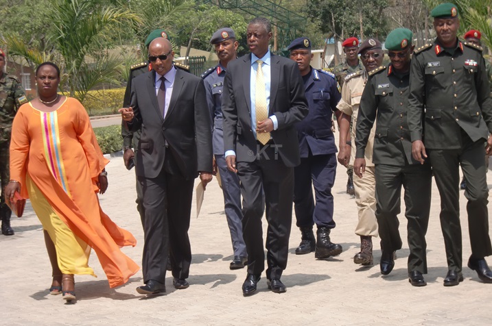 Minisitiri w'Ingabo Gen. Kabarebe niwe watangije ku mugaragaro iri shuri.