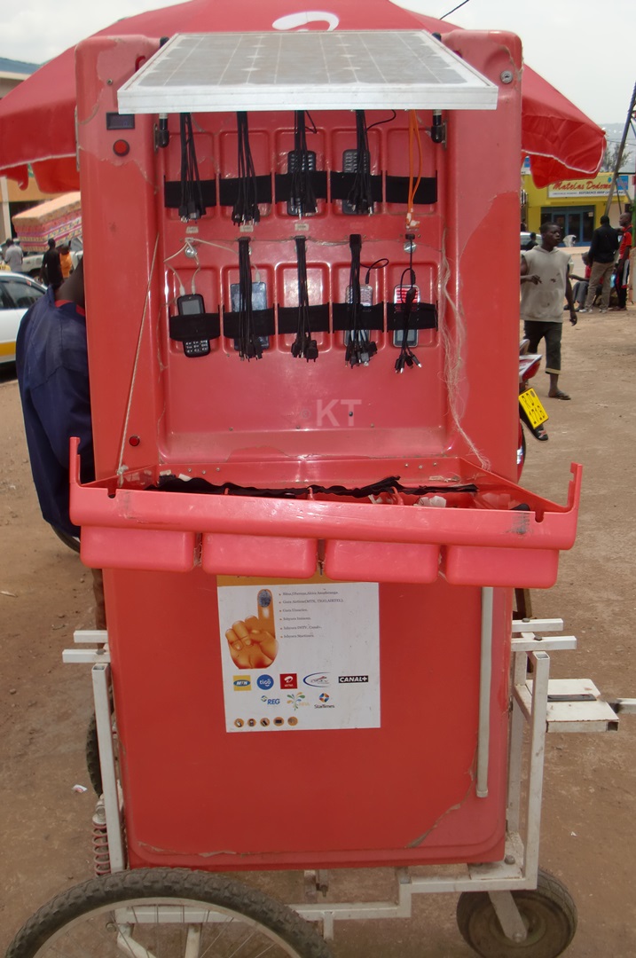 Iki cyuma gikorehwa n'imirasire y'izuba.