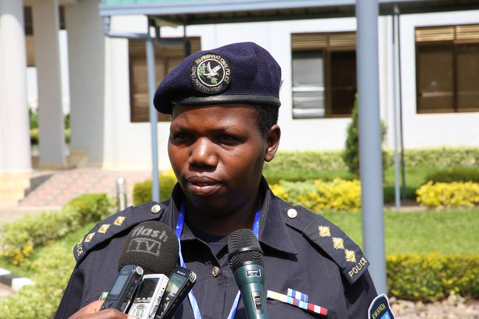 CIP Josiane Mukaruzima avuga ko ayo mahugurwa azamufasha gukorana n'Ingabo n'Abasivile