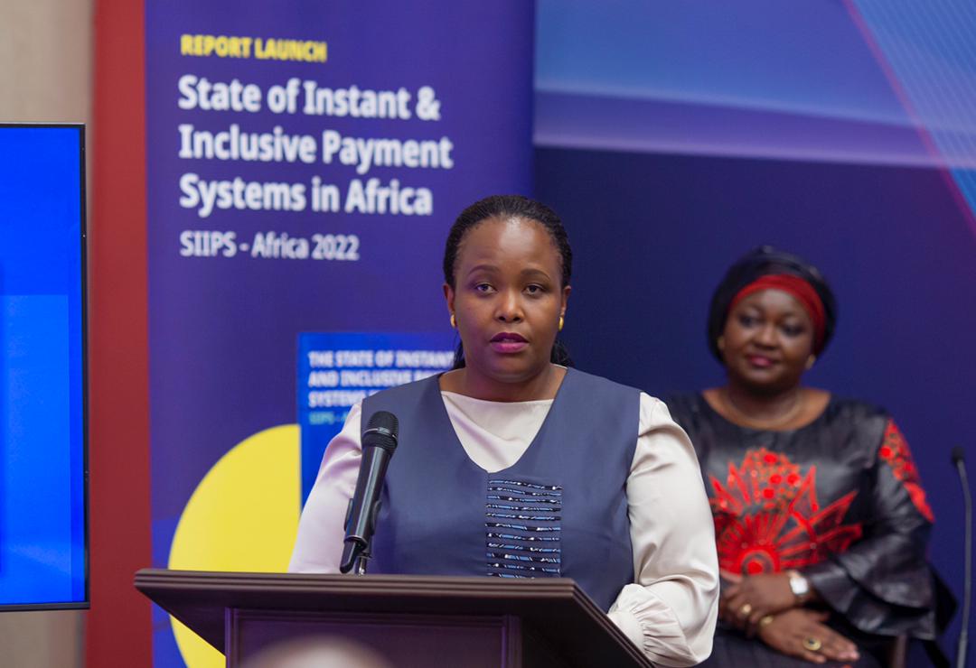 Clare Akamanzi uyobora RDB avuga ko ikoranabuhanga ryo guhererekanya amafaranga ari ingenzi rikaba ryarafashije abantu cyane cyane muri COVID-19