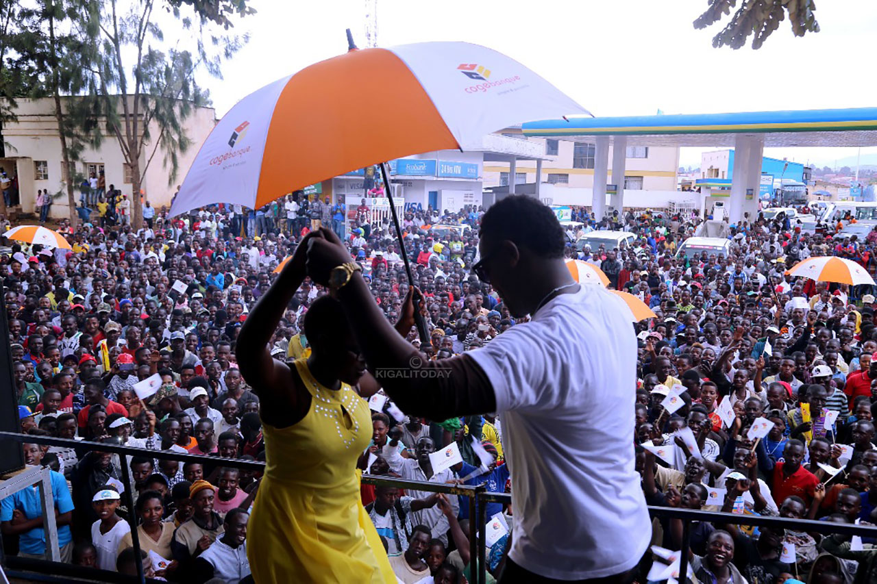 Bruce Melodie asusurutsa abari baje kureba Tour du Rwanda i Huye