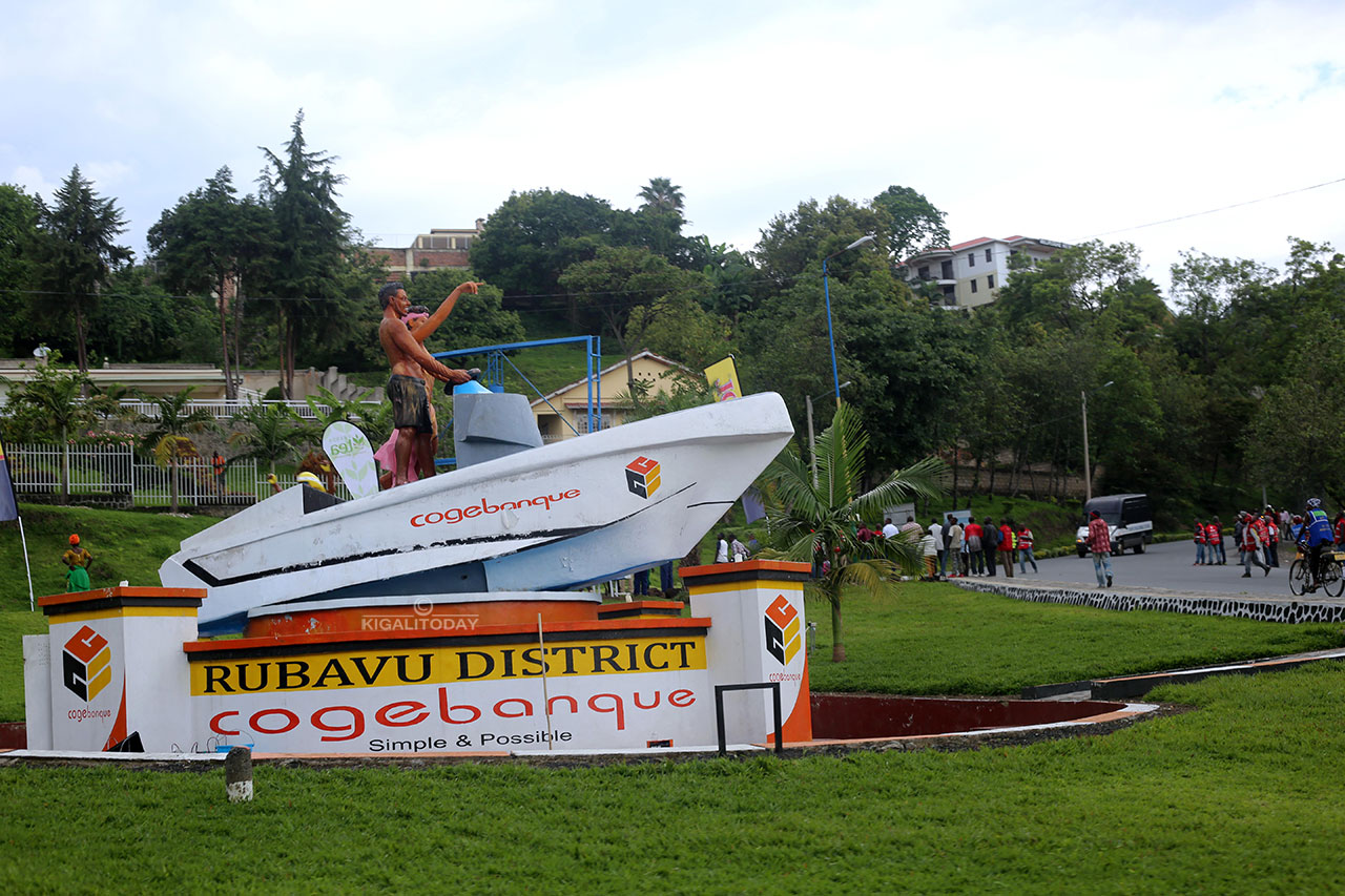 Iyo winjira mu karere ka Rubavu uhabwa ikaze na Cogebanque
