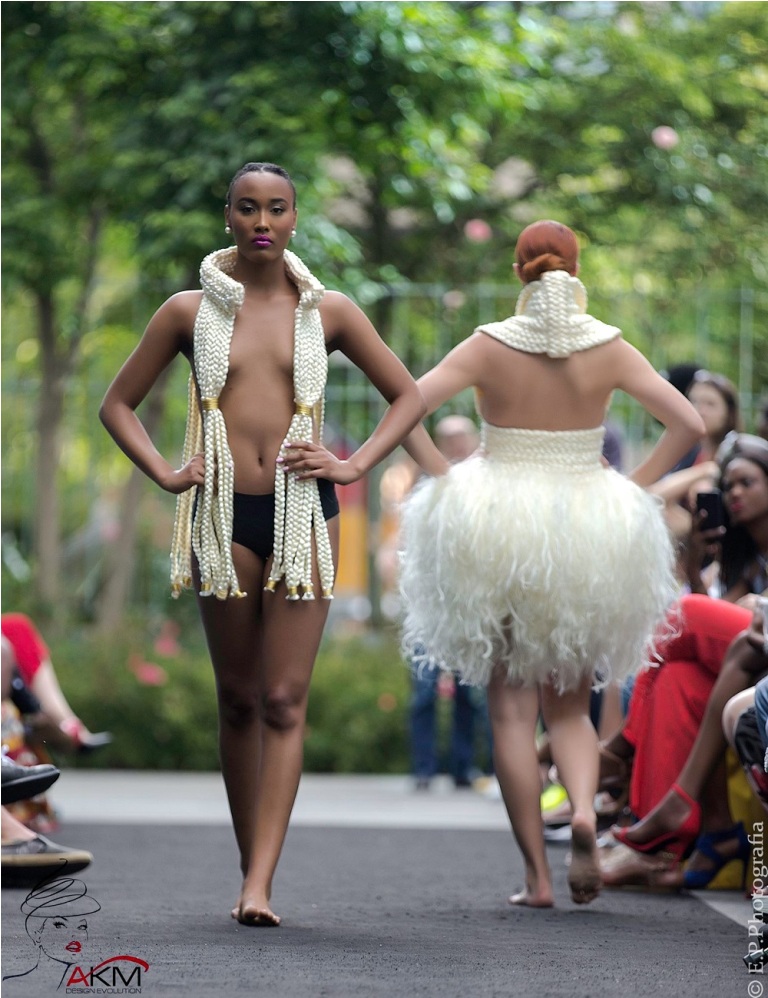 Miss Akiwacu Colombe ni umwe mu ba Miss bahise bajya gutura hanze