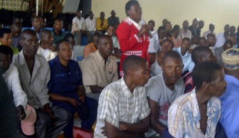 Abagize urwego rwa Community Policing basaba gushakirwa umwambaro ubaranga.