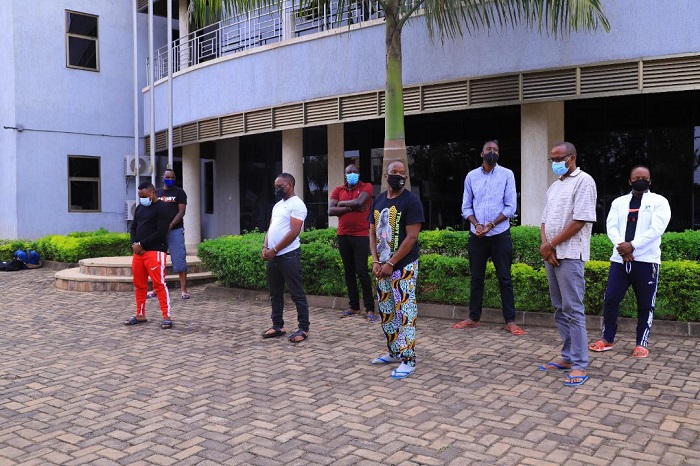 Abafashwe batwaye ibinyabiziga basinze banarengeje amasaha yo gutaha biyemerera ayo makosa bakanayicuza