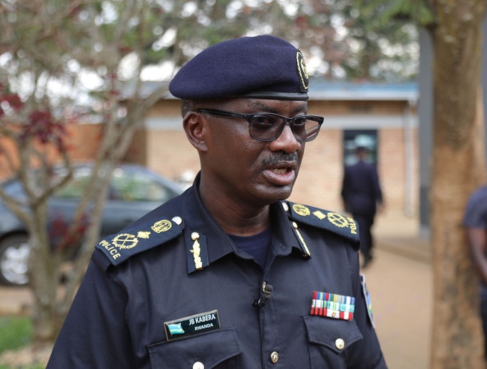 CP John Bosco Kabera avuga ko Polisi itazihanganira abarenga ku mabwiriza