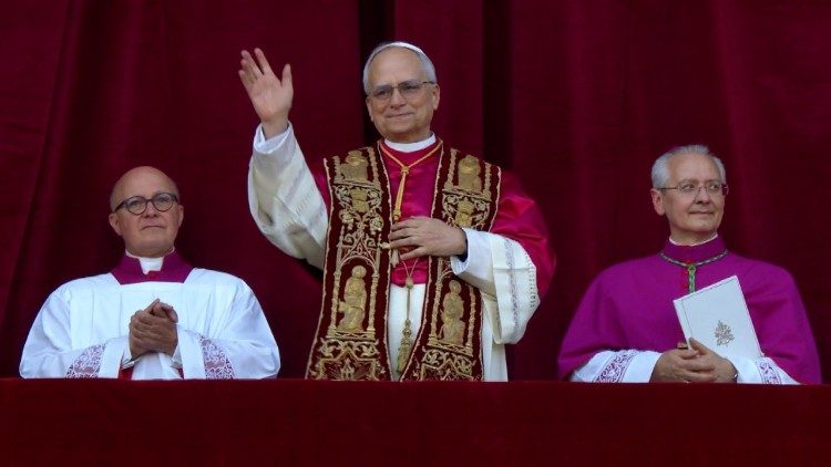 Papa Leo XIV asuhuza abakristu nyuma yo gutorwa