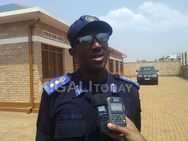 CSP Celestin Twahirwa, Umuvugizi wa Polisi y'u Rwanda, yijeje abamotari ba Huye na Gisagara ko Polisi igiye gufatanya n'ubuyobozi bw'inzego z'ibanze gushakira umuti ibibazo bahura na byo.